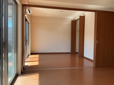 小山市駅東通りマンション【2LDK】洋室①　（2026年10月撮影）
