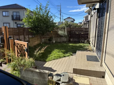 小山市東間々田三丁目【3LDK+ロフト】庭 現地（2025年11月）撮影