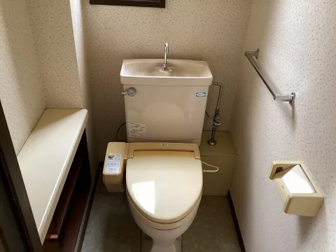 真岡市大谷本町【4LDK】2F　トイレ