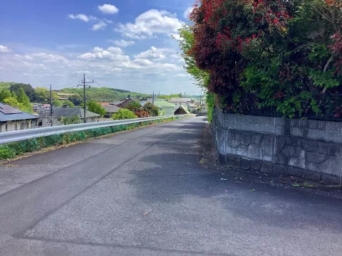那須烏山市小倉【3LDK】北側前面道路 現地（2026年4月）撮影