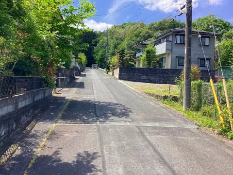 那須烏山市小倉【3LDK】西側前面道路 現地（2026年4月）撮影