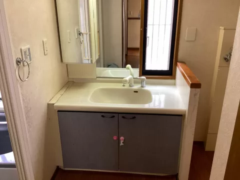 小山市東城南五丁目【4LDK】1Ｆ　洗面台　室内（2026年6月）撮影