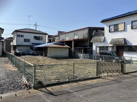 真岡市荒町三丁目【６K+店舗スペース】北側道路含む現地敷地　※街並みを含む