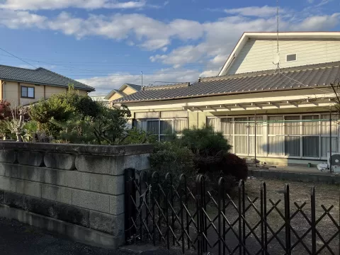 宇都宮市緑一丁目【土地】南側より撮影現地土地　※街並み含む　現地（２０２５年１１月）撮影