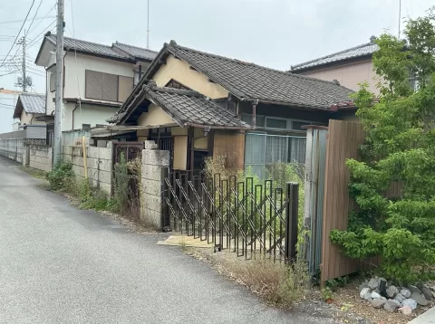 栃木市大町【土地】南西側より撮影現地土地 ※街並み含む　（２０２６年７月撮影）