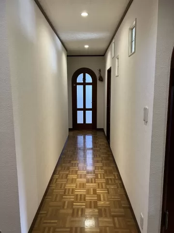 小山市大字立木【4LDK】廊下　室内（2025年12月）撮影