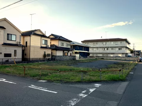 【小山市神鳥谷二丁目】東側より現地（２０２５年１０月）撮影　※街並みを含む