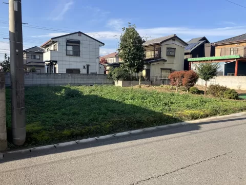 【小山市神鳥谷三丁目】②東側より現地（２０２５年１０月）撮影　※街並みを含む