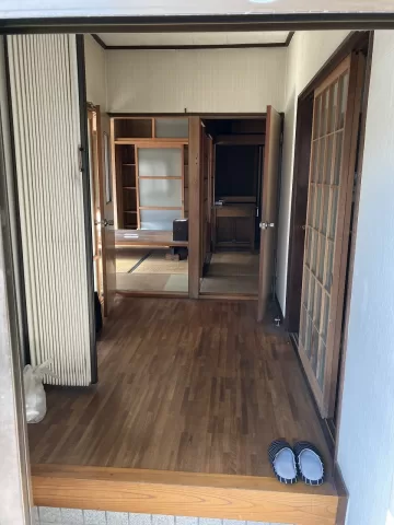 真岡市荒町三丁目【６K+店舗スペース】玄関