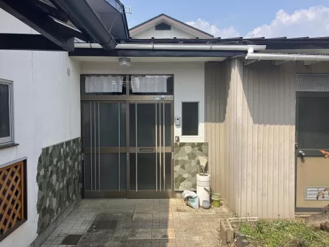 那須塩原市豊浦南町【5K】玄関　現地（2026年4月）撮影