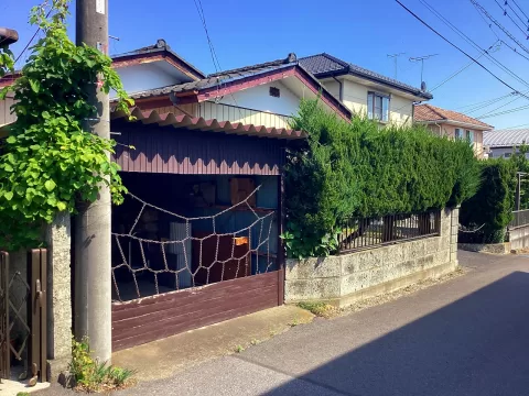 芳賀町大字下高根沢【土地】西側前面道路より撮影現地土地　2026年5月撮影　※街並みを含む　