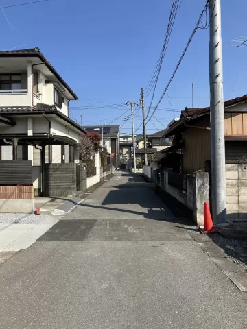 宇都宮市緑三丁目【土地】南側より撮影西側道路　※街並み含む　現地（２０２６年２月）撮影