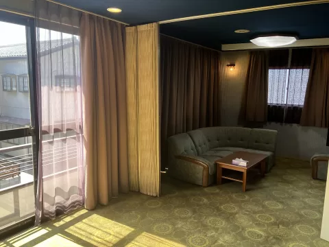 足利市東砂原後町【4LDK+S】2Ｆ　南側洋室